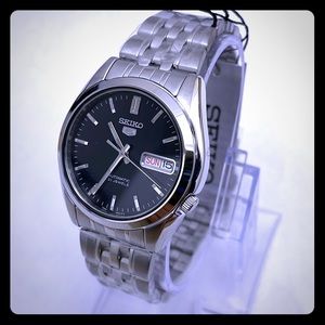 New Seiko 5 Automatic Silver Black Face Men Watch